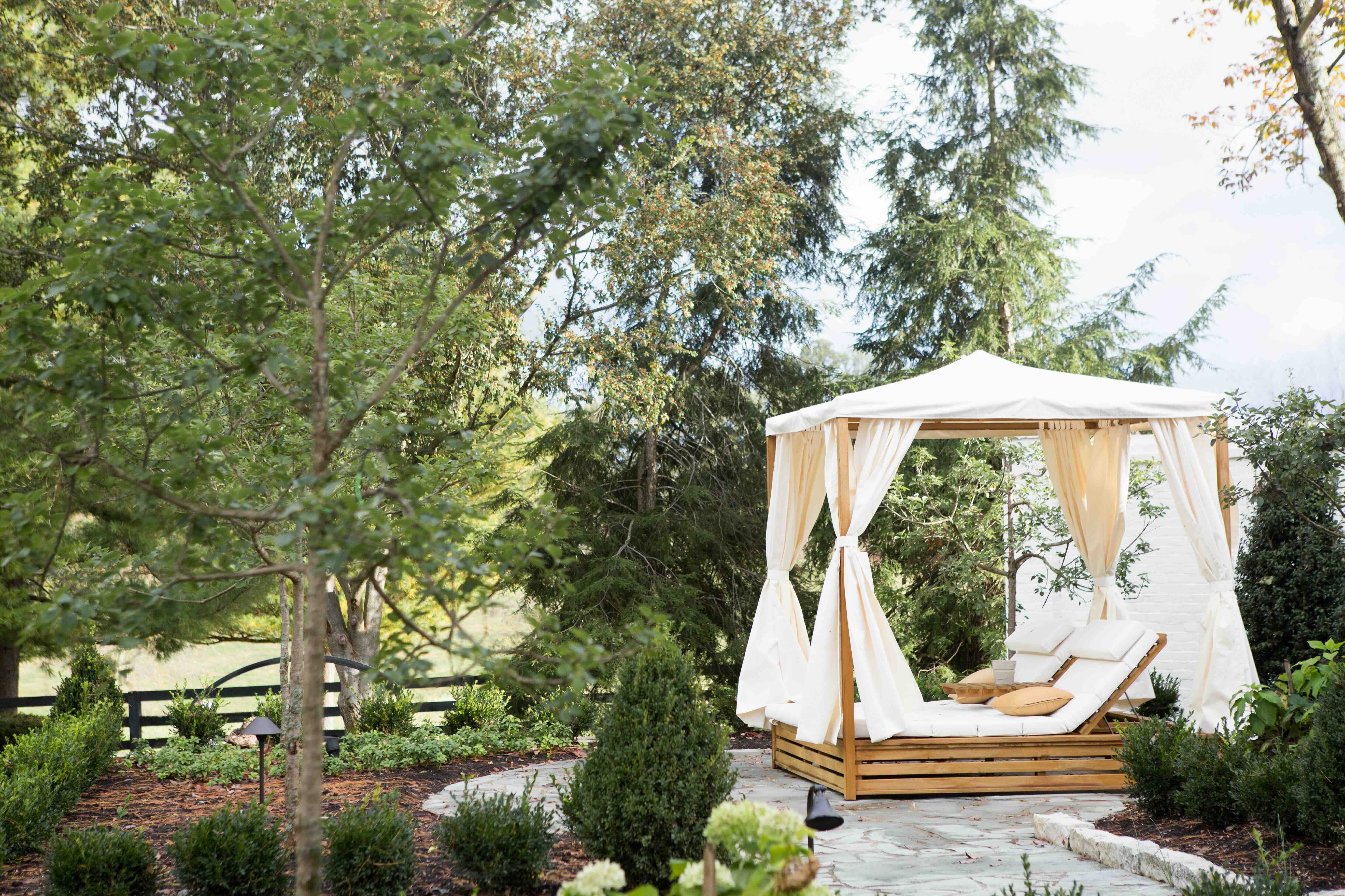 Summer Soundscapes: Elevate Your Outdoor Living with Rely Technology’s Outdoor Audio Solutions